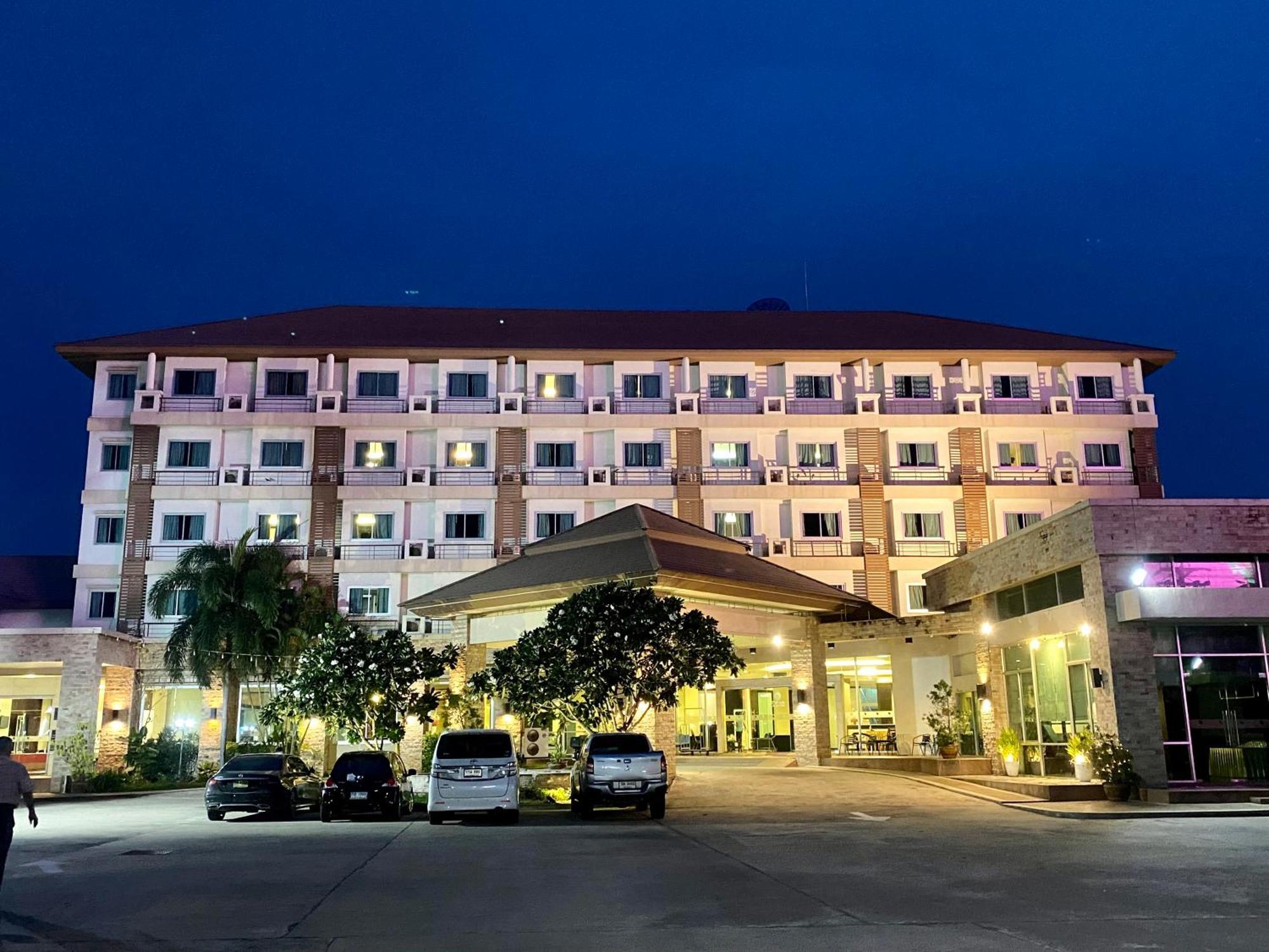 โรงแรม ซิตี้พาร์ค โคราช City Park Hotel Nakhonratchasima Exterior foto
